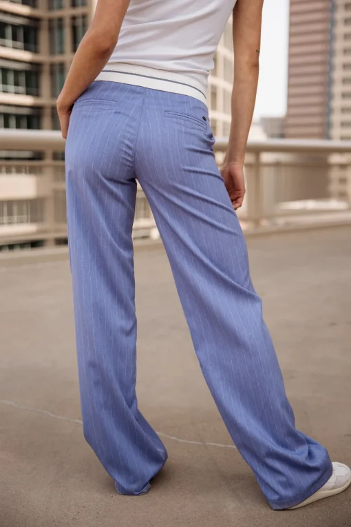 Colored Pants | Large*Freeman T. Porter Eliza Cairo jacaranda