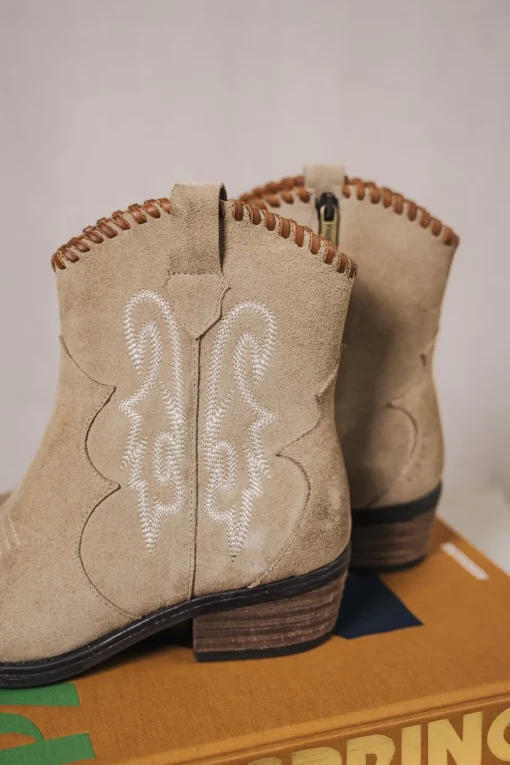 Shoes*Freeman T. Porter Laurene Suede Embro rock