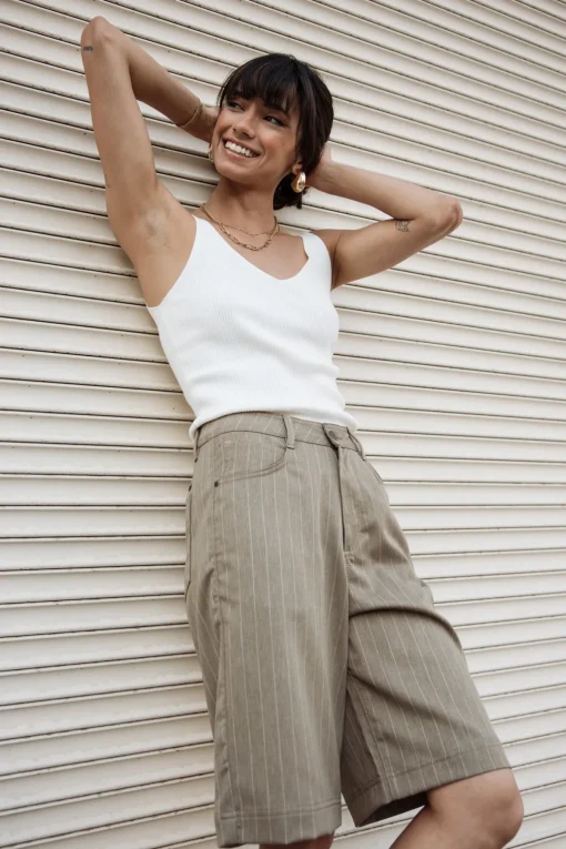 Shorts*Freeman T. Porter Maxine Cairo overlandtrek