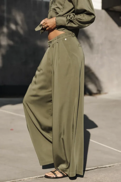 Large | High Waist*Freeman T. Porter Paolina Silken fourleafclover